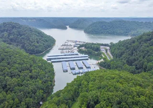 Photo 1 of Single family home for sale at 320 Floating Ml Rd, Silver Point, TN 38582 | MLS# 3080137 | Listing updated on 2026-09-28