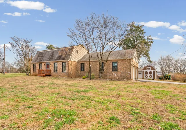 1st image of 3012 Cox Mill Rd, Hopkinsville, KY 42240 | MLS# 3079984