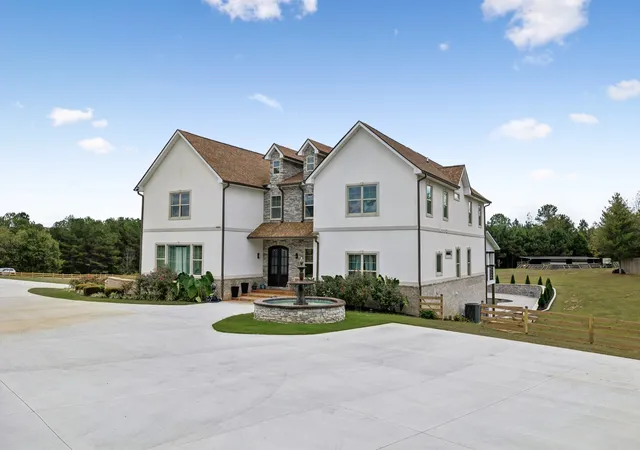 Photo 3 of Single family home for sale at 130 Cedar Ridge Ln, Smithville, TN 37166 | MLS# 3097665 | Listing updated on 2026-10-23