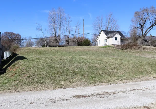 Photo 1 of Land for sale at 2013 S Main St, Columbia, TN 38401 | MLS# 3083907 | Listing updated on 2026-03-03