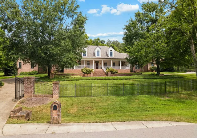 Photo 2 of Mansion for sale at 1228 Mary Helen Dr, Nashville, TN 37220 | MLS# 3112670 | Listing updated on 2026-08-21