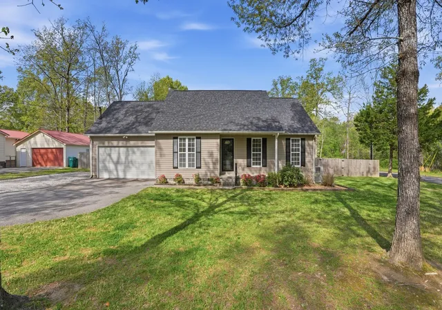Homes for sale in Winchester, TN | 367 Carol Cir, Winchester, TN 37398 | MLS# 3171456