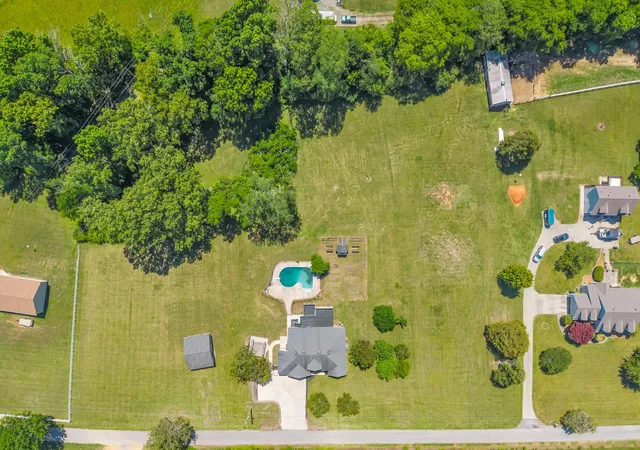 Homes for sale in Clarksville, TN | 1365 Norman Lane, Clarksville, TN 37040 | MLS# 3207812