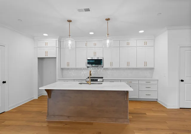 Photo 1 of Condo for sale at 2001 Gildridge Dr #201, Nashville, TN 37221 | MLS# 3093379 | Listing updated on 2026-08-31