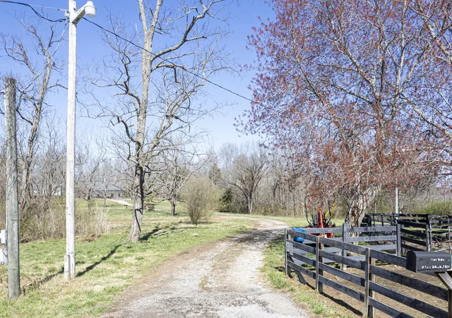 2nd image of 5921 Beard Rd, Franklin, TN 37064 | MLS# 3093387