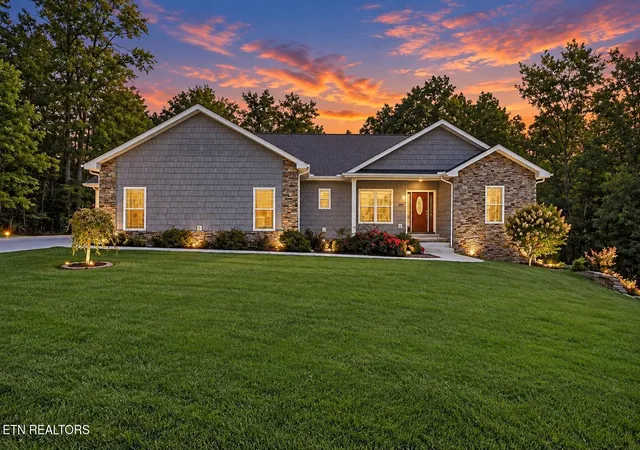 Photo 1 of Single family home for sale at 380 Mountain Preserve Pkwy, Crab Orchard, TN 37723 | MLS# 3093508 | Listing updated on 2026-10-11