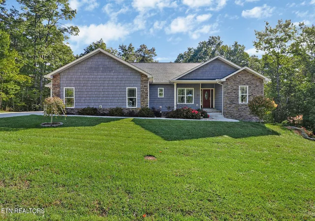 Photo 3 of Single family home for sale at 380 Mountain Preserve Pkwy, Crab Orchard, TN 37723 | MLS# 3093508 | Listing updated on 2026-10-11