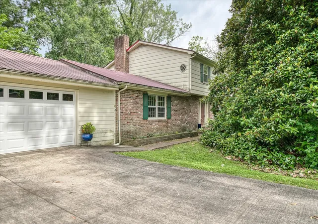 1st image of 1025 N Maple Ave, Cookeville, TN 38501 | MLS# 3098130