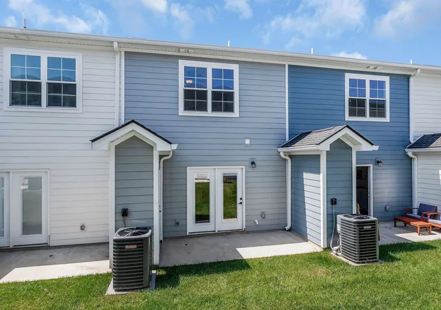 Photo 3 of Townhouse for sale at 211 S High St #22, Mc Minnville, TN 37110 | MLS# 3098001 | Listing updated on 2026-02-18