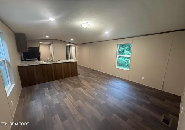 Photo 3 of Manufactured home for sale at 1307 Briceville Hwy, Briceville, TN 37710 | MLS# 3097768 | Listing updated on 2026-08-25