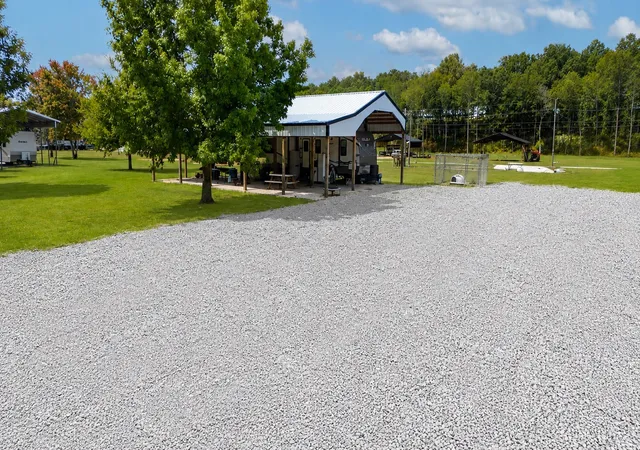 2nd image of 1020 Wc Pickett, Clifton, TN 38425 | MLS# 3097836