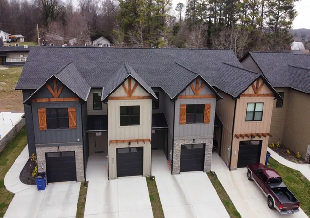 Photo 2 of Townhouse for sale at 162 Mcnabb Dr Nw, Cleveland, TN 37312 | MLS# 3217075 | Listing updated on 2026-08-17
