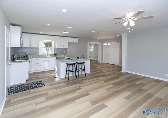 Photo 4 of Single family home for sale at 3304 Barton Ave NW, Huntsville, AL 35810 | MLS# 3115668 | Listing updated on 2026-02-02