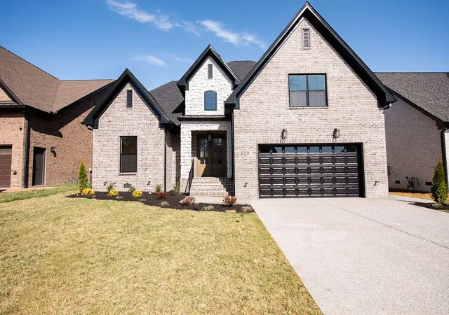 Photo 1 of Single family home for sale at 623 Holw Wood Trl, Mount Juliet, TN 37122 | MLS# 3135467 | Listing updated on 2026-09-29