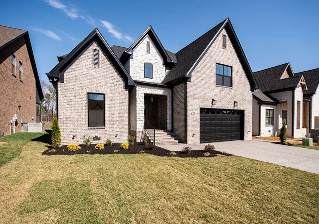 Photo 3 of Single family home for sale at 623 Holw Wood Trl, Mount Juliet, TN 37122 | MLS# 3135467 | Listing updated on 2026-09-29