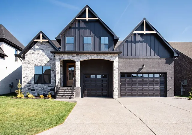 Photo 1 of Sale Pending at 631 Holw Wood Trl, Mount Juliet, TN 37122 | MLS# 3164589 | Listing updated on 2026-09-12