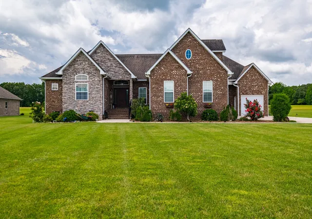 1st image of 395 Old Shelbyville Hwy, Tullahoma, TN 37388 | MLS# 3098681