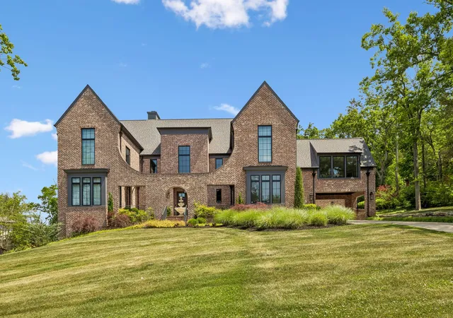 5th image of 4520 Shys Hill Rd, Nashville, TN 37215 | MLS# 3208388