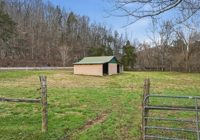 Homes for sale in Pelham, TN | 7610 Sr 50, Pelham, TN 37366 | MLS# 3099481