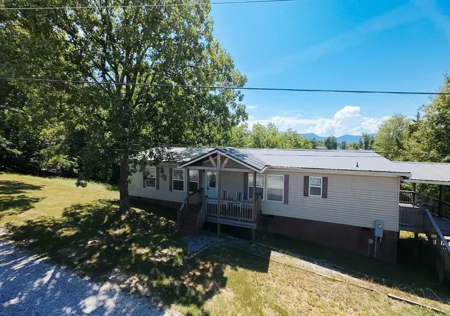 3rd image of 1366 Paradise Lane, Dandridge, TN 37725 | MLS# 3249024