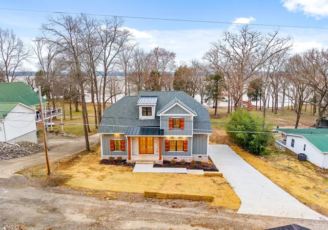 Homes for sale in Dover, TN | 311 Riverview Dr, Dover, TN 37058 | MLS# 3099174