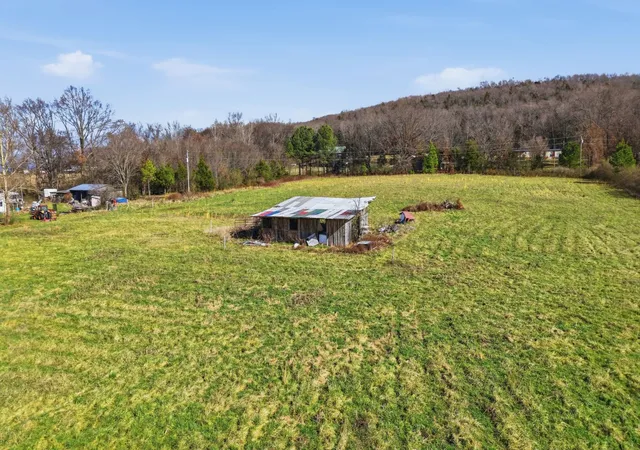 Homes for sale in Decherd, TN | 640 Dotson Cemetery Rd, Decherd, TN 37324 | MLS# 3099479