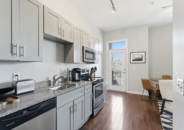 Homes for sale in Nashville, TN | 1700 Belcourt Ave #303, Nashville, TN 37212 | MLS# 3112086