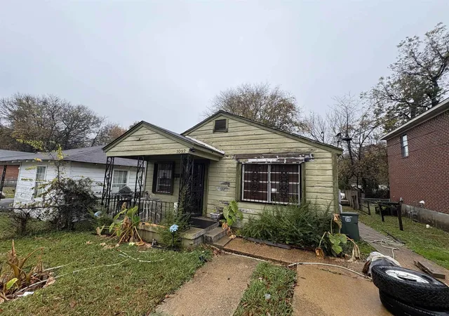 Photo 2 of Single family home for sale at 1092 Louisville Ave, Memphis, TN 38107 | MLS# 3111171 | Listing updated on 2026-02-22