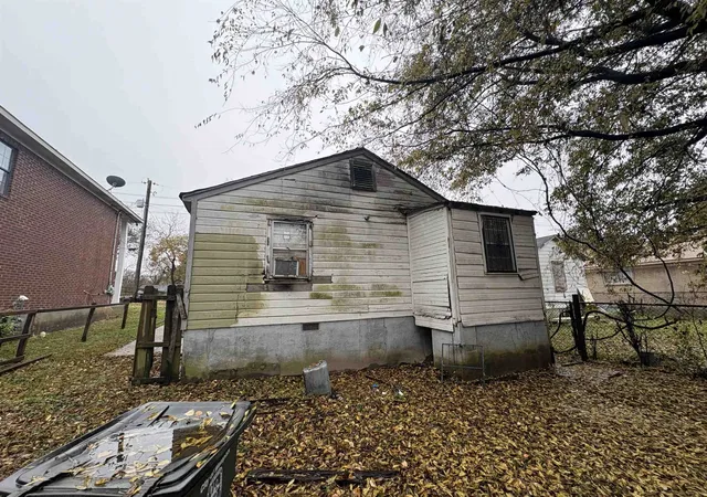 Photo 4 of Single family home for sale at 1092 Louisville Ave, Memphis, TN 38107 | MLS# 3111171 | Listing updated on 2026-02-22