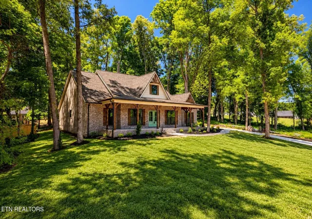 Single family home for sale at 5816 Caswell Dr, Greenback, TN 37742 | MLS# 3123577