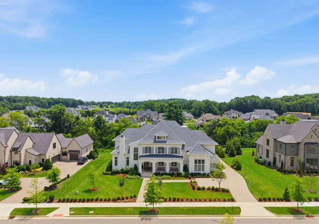 Homes for sale in Brentwood, TN | 1702 Southwick Dr, Brentwood, TN 37027 | MLS# 3123924