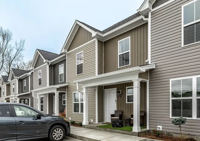 Homes for sale in Greenbrier, TN | 100 Billy Robb St #B, Greenbrier, TN 37073 | MLS# 3112419