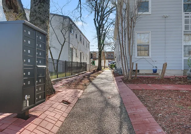 Homes for sale in Nashville, TN | 2135 Acklen Ave, Nashville, TN 37212 | Houzeo