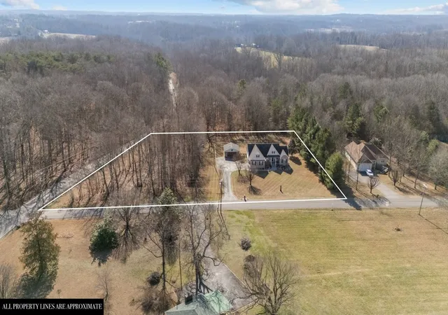 4th image of 111 Contrary Rd, Burns, TN 37029 | MLS# 3113004