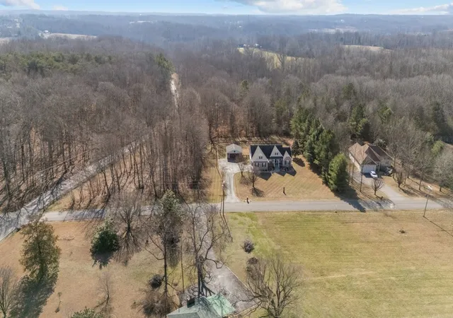 5th image of 111 Contrary Rd, Burns, TN 37029 | MLS# 3113004