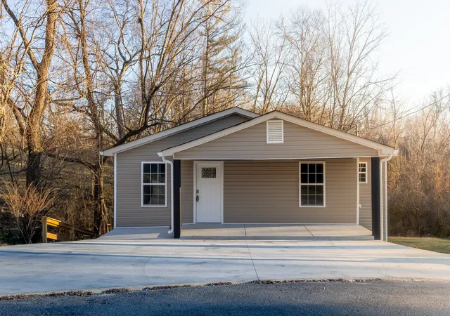 Photo 1 of Single family home for sale at 210 Winding Way, Mc Minnville, TN 37110 | MLS# 3112716 | Listing updated on 2026-02-21