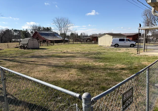 Photo 2 of Single family home for sale at 2655 Old Nashville Hwy, Mc Minnville, TN 37110 | MLS# 3112691 | Listing updated on 2026-02-18