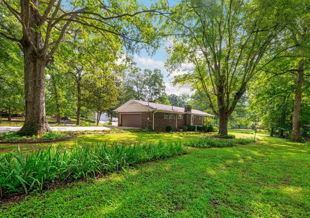 Photo 3 of Sale Pending at 3535 NW Georgetown Dr, Cleveland, TN 37312 | MLS# 3337263 | Listing updated on 2026-08-30