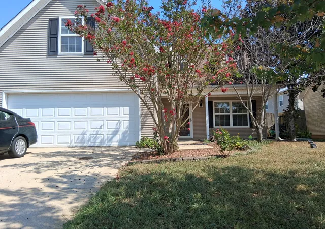 Photo 1 of Single family home for sale at 1816 Antebellum Dr, Murfreesboro, TN 37128 | MLS# 3543135 | Listing updated on 2026-10-11