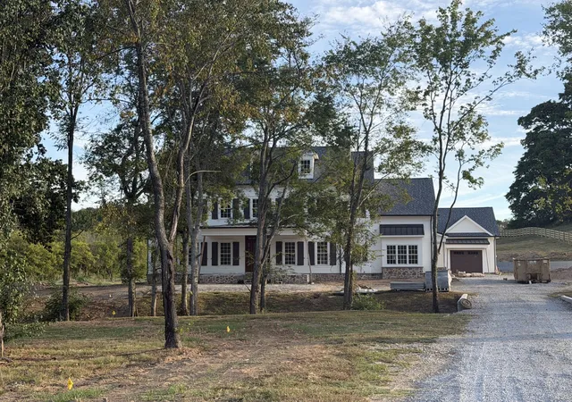 Photo 2 of Mansion for sale at 6747 Cool Springs Rd, Thompsons Station, TN 37179 | MLS# 3244287 | Listing updated on 2026-10-06