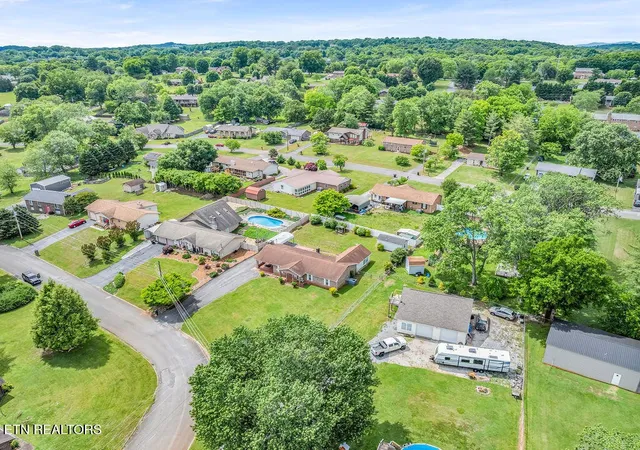 Homes for sale in Lenoir City, TN | 1000 Grandview Dr, Lenoir City, TN 37772 | MLS# 3146958