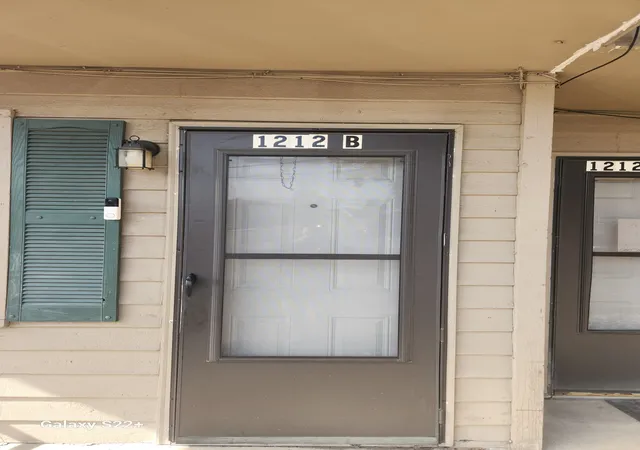 Photo 2 of Sale Pending at 1212 Tulip Grv Rd, Hermitage, TN 37076 | MLS# 3113173 | Listing updated on 2026-04-23