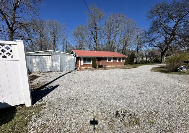 Homes for sale in Iron City, TN | 142 S Roberson Rd, Iron City, TN 38463 | MLS# 3118387