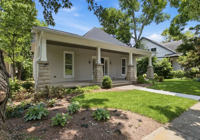 Photo 4 of Single family home for sale at 2206 Grantland Ave, Nashville, TN 37204 | MLS# 3243380 | Listing updated on 2026-08-21