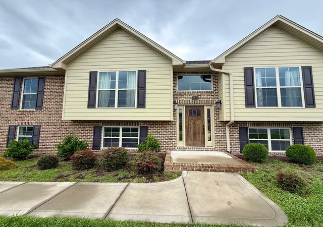Photo 3 of Single family home for sale at 2617 Spring Arbor Ct, Cookeville, TN 38501 | MLS# 3117079 | Listing updated on 2026-09-22