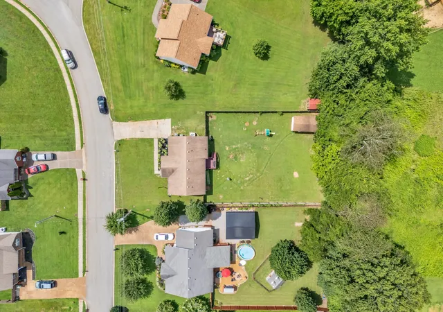 Photo 2 of Single family home for sale at 104 Buena Vista Dr, Portland, TN 37148 | MLS# 3184020 | Listing updated on 2026-08-01