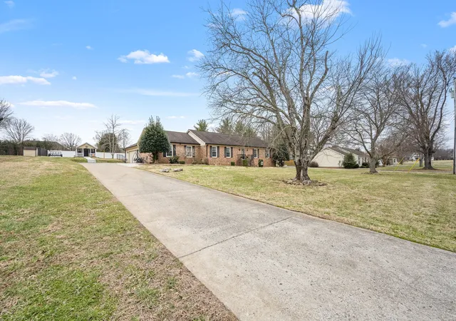 2nd image of 100 Cardinal Hill Rd, Shelbyville, TN 37160 | MLS# 3117101