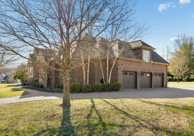 Homes for sale in Hendersonville, TN | 1035 Dorset Dr, Hendersonville, TN 37075 | MLS# 3117196