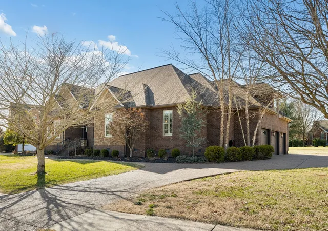 Homes for sale in Hendersonville, TN | 1035 Dorset Dr, Hendersonville, TN 37075 | MLS# 3117196