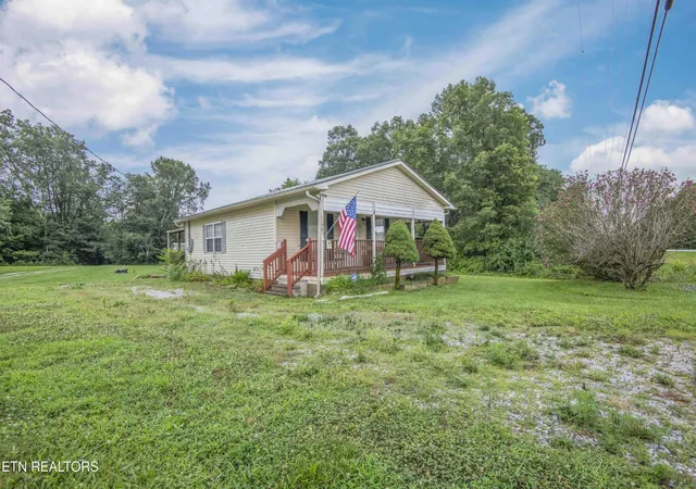 Photo 2 of Single family home for sale at 11981 South Hwy 127, Crossville, TN 38572 | MLS# 3117091 | Listing updated on 2026-09-21